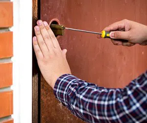 Lock Locksmith Tech San Jose, CA 408-876-6181 - garage-door-locks