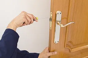 Lock Locksmith Tech San Jose, CA 408-876-6181 - lock-changing